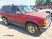 1993 Ford Explorer Eddie Bauer z VIN 1FMCU22XXPUD01591, wystawiony jako IAAI lot #42932621 z przebiegiem 97 700 mil mil oraz . Historia ofert i sprzedaży dostępna na DreamBid. Obrazek 1.