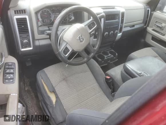 ✅ 2011 Ram 1500 ST • VIN: 1D7RV1GP4BS632594 • Lot: 89297035. Wystawiony na Copart z przebiegiem 199 236 mil. Bezpłatny archiwum sprzedaży aukcyjnych z USA i szczegółowy raport historii pojazdu na DreamBid. Zdjęcie 8.