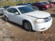 ✅ 2013 Dodge Avenger SXT • VIN: 1C3CDZCBXDN617857 • Lot: 43693478. Wystawiony na IAAI z przebiegiem 138 273 mil. Bezpłatny archiwum sprzedaży aukcyjnych z USA i szczegółowy raport historii pojazdu na DreamBid. Zdjęcie 1.