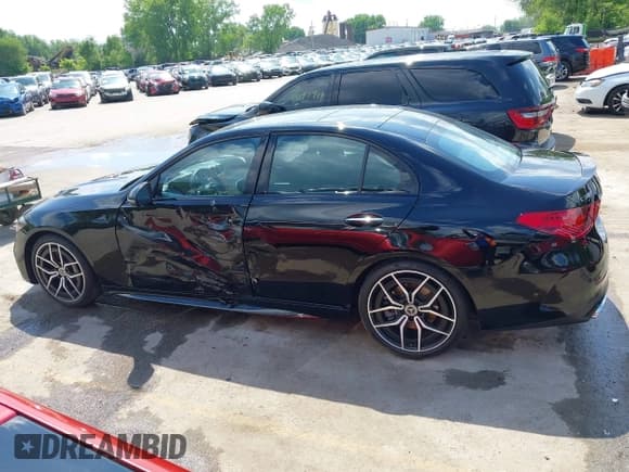 ✅ 2023 Mercedes-Benz C 300 • VIN: W1KAF4HBXPR102658 • Lot: 42226111. Wystawiony na IAAI z przebiegiem 11 170 mil. Bezpłatny archiwum sprzedaży aukcyjnych z USA i szczegółowy raport historii pojazdu na DreamBid. Zdjęcie 14.