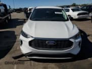 ✅ 2023 Ford Escape Active • VIN: 1FMCU0GN0PUB26909 • Lot: 82301095. Wystawiony na Copart z przebiegiem 38 594 mil. Bezpłatny archiwum sprzedaży aukcyjnych z USA i szczegółowy raport historii pojazdu na DreamBid. Zdjęcie 5.