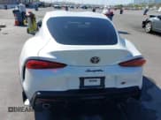 ✅ 2021 Toyota Supra 2.0 • VIN: WZ1DB2C01MW039946 • Lot: 42519516. Wystawiony na IAAI z przebiegiem 21 073 mil. Bezpłatny archiwum sprzedaży aukcyjnych z USA i szczegółowy raport historii pojazdu na DreamBid. Zdjęcie 16.