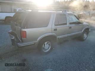 1998 Chevrolet Blazer LT with VIN 1GNDT13W2W2236765, listed as a Copart auction lot 88902125 with 227,773 mi miles and Salvage title. Bid and sale history available at DreamBid. Image 3.