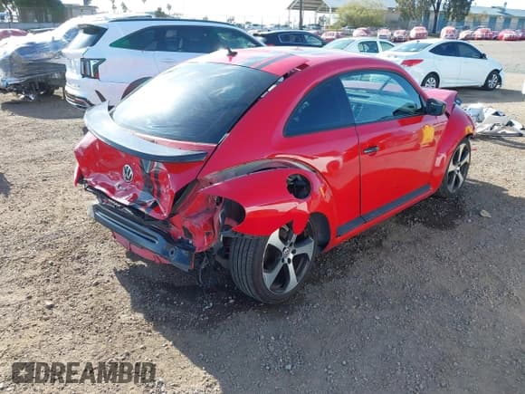 ✅ 2014 Volkswagen Beetle Entry • VIN: 3VWFP7AT6EM627973 • Lot: 42100800. Listed on IAAI with 160,694 mi. Free auction sales archive from the USA and detailed vehicle history report at DreamBid. Image 4.
