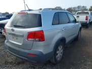 ✅ 2011 Kia Sorento LX • VIN: 5XYKT3A13BG066631 • Lot: 43775015. Wystawiony na IAAI z przebiegiem 160 236 mil. Bezpłatny archiwum sprzedaży aukcyjnych z USA i szczegółowy raport historii pojazdu na DreamBid. Zdjęcie 4.
