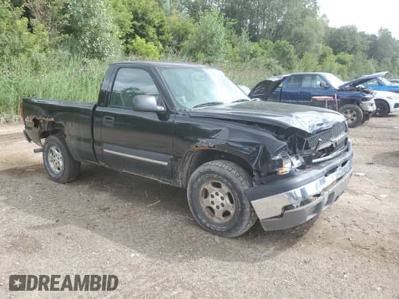 2004 Chevrolet Silverado 1500 Work Truck z VIN 1GCEK14V64Z133889, wystawiony jako Copart lot #67903994 z przebiegiem 118 023 mil mil oraz Czysty tytuł • Clean title. Historia ofert i sprzedaży dostępna na DreamBid. Obrazek 4.