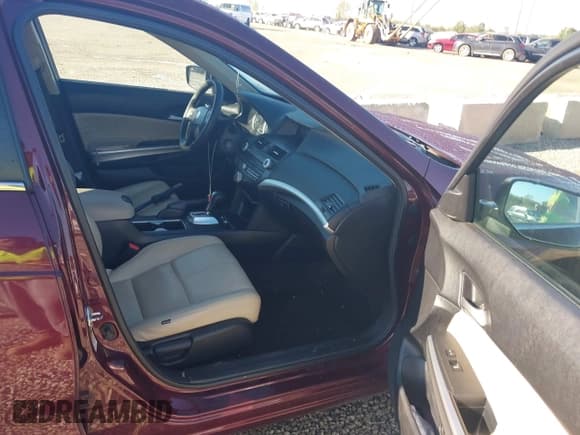 ✅ 2013 Honda Crosstour EX • VIN: 5J6TF3H36DL003835 • Lot: 43388375. Listed on IAAI with 188,184 mi. Free auction sales archive from the USA and detailed vehicle history report at DreamBid. Image 5.