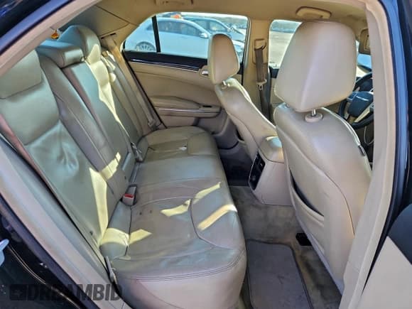 ✅ 2014 Chrysler 300 • VIN: 2C3CCAAG8EH377527 • Лот: 94196145. Опубликован ранее на Copart с пробегом 167 481 миль. Бесплатный доступ к архиву аукционных продаж из США и подробный отчёт об истории автомобиля на DreamBid. Изображение 10.