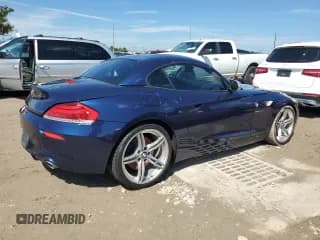 ✅ 2011 BMW Z4 sDrive35is • VIN: WBALM1C56BE393858 • Lot: 74249954. Wystawiony na Copart z przebiegiem Nie podano. Bezpłatny archiwum sprzedaży aukcyjnych z USA i szczegółowy raport historii pojazdu na DreamBid. Zdjęcie 3.