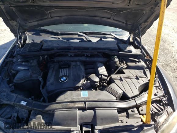 ✅ 2010 BMW 3 Series 328i • VIN: WBAWB3C59AP139563 • Lot: 87622975. Listed on Copart with 288,265 mi. Free auction sales archive from the USA and detailed vehicle history report at DreamBid. Image 11.