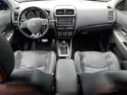 ✅ 2018 Mitsubishi Outlander SEL • VIN: JA4AP4AW9JU001730 • Lot: 81792925. Wystawiony na Copart z przebiegiem 130 890 mil. Bezpłatny archiwum sprzedaży aukcyjnych z USA i szczegółowy raport historii pojazdu na DreamBid. Zdjęcie 8.