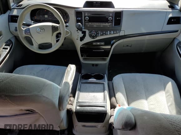 ✅ 2013 Toyota Sienna LE AAS • VIN: 5TDKK3DC6DS314456 • Lot: 53459825. Listed on Copart with 210,228 mi. Free auction sales archive from the USA and detailed vehicle history report at DreamBid. Image 8.