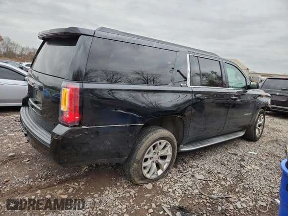 ✅ 2016 GMC Yukon XL SLE • VIN: 1GKS2FKC1GR323626 • Lot: 91864525. Listed on Copart with 105,878 mi. Free auction sales archive from the USA and detailed vehicle history report at DreamBid. Image 3.