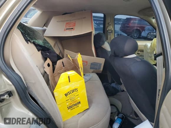 ✅ 2000 Ford Crown Victoria Police Interceptor • VIN: 2FAFP71W8YX115496 • Лот: 51786615. Опубликован ранее на Copart с пробегом 182 361 миль. Бесплатный доступ к архиву аукционных продаж из США и подробный отчёт об истории автомобиля на DreamBid. Изображение 10.