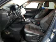 ✅ 2023 Mazda CX-5 S Carbon Edition • VIN: JM3KFBCM2P0122815 • Lot: 92451015. Wystawiony na Copart z przebiegiem 78 565 mil. Bezpłatny archiwum sprzedaży aukcyjnych z USA i szczegółowy raport historii pojazdu na DreamBid. Zdjęcie 7.