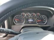 ✅ 2020 Chevrolet Silverado 1500 LT • VIN: 1GCRWCED3LZ333585 • Lot: 82338155. Wystawiony na Copart z przebiegiem 200 237 mil. Bezpłatny archiwum sprzedaży aukcyjnych z USA i szczegółowy raport historii pojazdu na DreamBid. Zdjęcie 9.