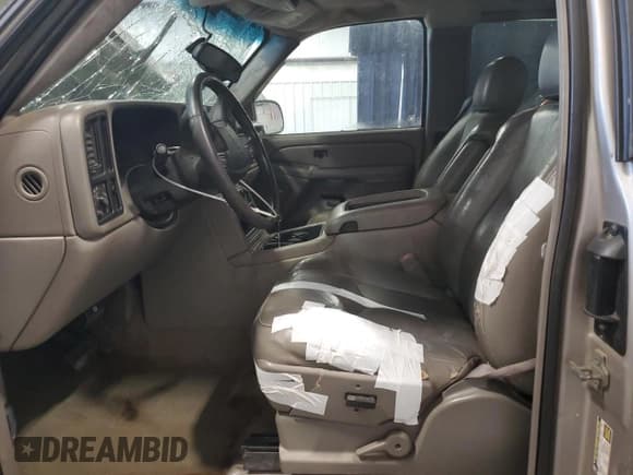 ✅ 2004 Chevrolet Silverado 1500 LS • VIN: 2GCEC19T941284318 • Лот: 73968654. Опубликован ранее на Copart с пробегом 181 484 миль. Бесплатный доступ к архиву аукционных продаж из США и подробный отчёт об истории автомобиля на DreamBid. Изображение 7.