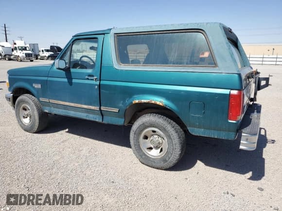 ✅ 1996 Ford Bronco XL • VIN: 1FMEU15N4TLB84331 • Lot: 55642465. Listed on Copart with 204,915 mi. Free auction sales archive from the USA and detailed vehicle history report at DreamBid. Image 2.