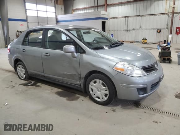 ✅ 2011 Nissan Versa S • VIN: 3N1BC1AP4BL419527 • Lot: 91400615. Wystawiony na Copart z przebiegiem 70 586 mil. Bezpłatny archiwum sprzedaży aukcyjnych z USA i szczegółowy raport historii pojazdu na DreamBid. Zdjęcie 4.