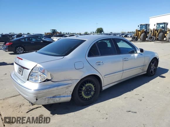 ✅ 2008 Mercedes-Benz E 350 Luxury • VIN: WDBUF56X98B305559 • Lot: 82545405. Wystawiony na Copart z przebiegiem 141 095 mil. Bezpłatny archiwum sprzedaży aukcyjnych z USA i szczegółowy raport historii pojazdu na DreamBid. Zdjęcie 3.