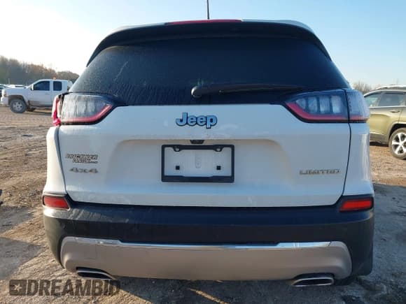 ✅ 2020 Jeep Cherokee Limited • VIN: 1C4PJMDX1LD604499 • Lot: 43556843. Wystawiony na IAAI z przebiegiem 61 357 mil. Bezpłatny archiwum sprzedaży aukcyjnych z USA i szczegółowy raport historii pojazdu na DreamBid. Zdjęcie 17.