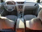 ✅ 2017 Chevrolet Traverse LS • VIN: 1GNKRFED2HJ342205 • Lot: 92456145. Wystawiony na Copart z przebiegiem 96 039 mil. Bezpłatny archiwum sprzedaży aukcyjnych z USA i szczegółowy raport historii pojazdu na DreamBid. Zdjęcie 8.