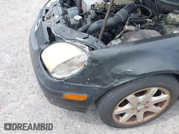 ✅ 1999 Mercedes-Benz SLK 230/320 • VIN: WDBKK47F0XF086064 • Лот: 42380513. Опубликован ранее на IAAI с пробегом 166 381 миль. Бесплатный доступ к архиву аукционных продаж из США и подробный отчёт об истории автомобиля на DreamBid. Изображение 6.