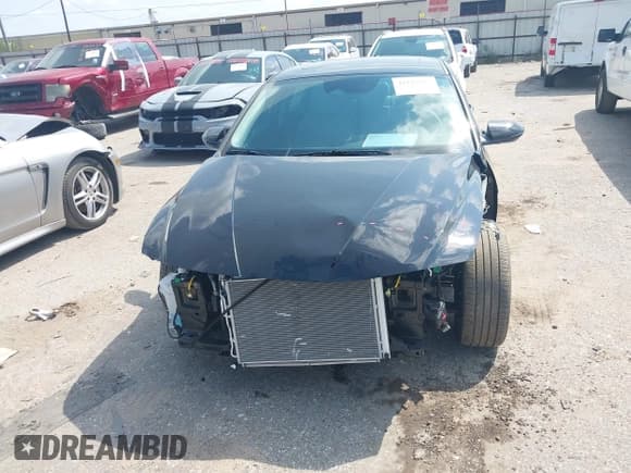 ✅ 2025 Hyundai Elantra Limited • VIN: KMHLP4DGXSU964944 • Lot: 43139973. Wystawiony na IAAI z przebiegiem 1 833 mil. Bezpłatny archiwum sprzedaży aukcyjnych z USA i szczegółowy raport historii pojazdu na DreamBid. Zdjęcie 6.