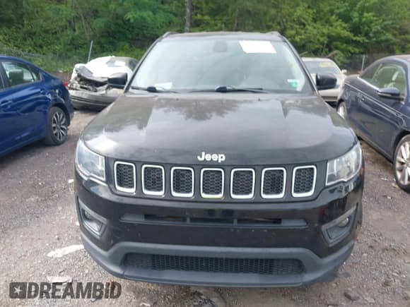 ✅ 2018 Jeep Compass Latitude • VIN: 3C4NJCBB8JT124640 • Lot: 42182791. Wystawiony na IAAI z przebiegiem 179 376 mil. Bezpłatny archiwum sprzedaży aukcyjnych z USA i szczegółowy raport historii pojazdu na DreamBid. Zdjęcie 6.