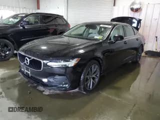 ✅ 2018 Volvo S90 Momentum • VIN: LVY992MK1JP030212 • Лот: 72032132. Опубликован ранее на Copart с пробегом 49 441 миль. Бесплатный доступ к архиву аукционных продаж из США и подробный отчёт об истории автомобиля на DreamBid. Изображение 1.