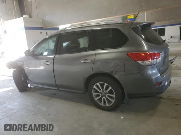 ✅ 2016 Nissan Pathfinder SV • VIN: 5N1AR2MM8GC664294 • Lot: 55114545. Listed on Copart with 149,722 mi. Free auction sales archive from the USA and detailed vehicle history report at DreamBid. Image 2.
