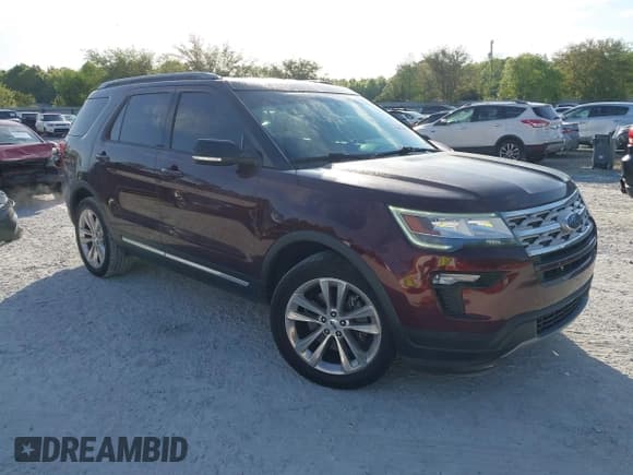 ✅ 2018 Ford Explorer XLT • VIN: 1FM5K7D82JGC80825 • Lot: 42007604. Wystawiony na IAAI z przebiegiem 85 032 mil. Bezpłatny archiwum sprzedaży aukcyjnych z USA i szczegółowy raport historii pojazdu na DreamBid. Zdjęcie 1.