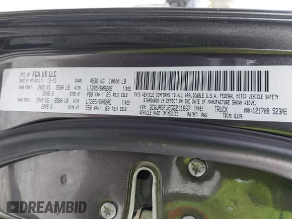✅ 2016 Ram 2500 Laramie • VIN: 3C6UR5FJ8GG211867 • Lot: 41292263. Wystawiony na IAAI z przebiegiem 225 012 mil. Bezpłatny archiwum sprzedaży aukcyjnych z USA i szczegółowy raport historii pojazdu na DreamBid. Zdjęcie 9.
