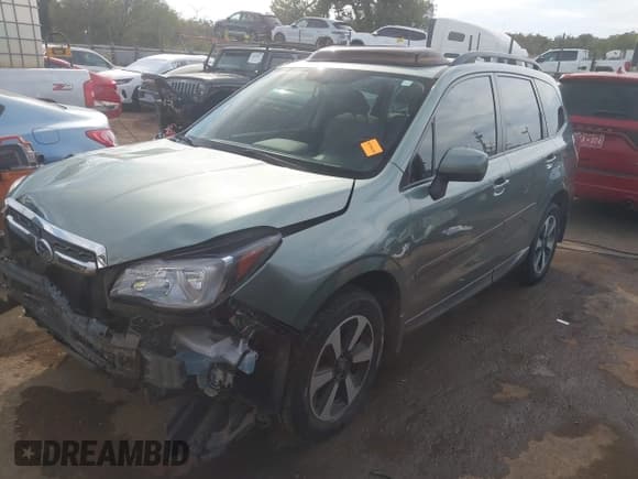 ✅ 2018 Subaru Forester Premium • VIN: JF2SJAEC5JH456790 • Lot: 43404802. Listed on IAAI with 87,390 mi. Free auction sales archive from the USA and detailed vehicle history report at DreamBid. Image 2.