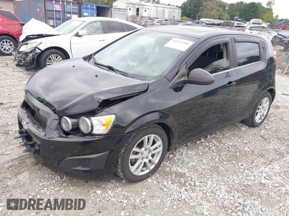 2016 Chevrolet Sonic LT с VIN 1G1JC6SB6G4124413, выставлен на аукционе IAAI как лот 43455488 с пробегом 81 350 миль миль и . История ставок и продаж доступна на DreamBid. Изображение 17.