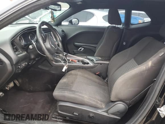 ✅ 2016 Dodge Challenger SXT Plus • VIN: 2C3CDZAG4GH351912 • Lot: 40792873. Wystawiony na Copart z przebiegiem 107 577 mil. Bezpłatny archiwum sprzedaży aukcyjnych z USA i szczegółowy raport historii pojazdu na DreamBid. Zdjęcie 7.