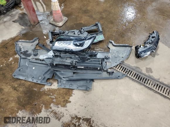 ✅ 2018 Lincoln MKZ Reserve • VIN: 3LN6L5FCXJR619783 • Lot: 89475615. Wystawiony na Copart z przebiegiem 135 185 mil. Bezpłatny archiwum sprzedaży aukcyjnych z USA i szczegółowy raport historii pojazdu na DreamBid. Zdjęcie 12.