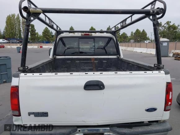 ✅ 1999 Ford F-250 XL • VIN: 1FTNX20L2XEC79228 • Lot: 40369897. Listed on IAAI with 256,289 mi. Free auction sales archive from the USA and detailed vehicle history report at DreamBid. Image 17.