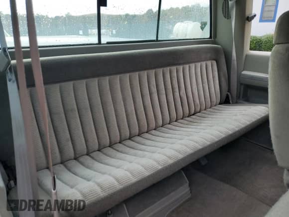 1994 Chevrolet Silverado 2500 z VIN 1GCGK29F3RE151412, wystawiony jako Copart lot #87254025 z przebiegiem 244 135 mil mil oraz Szkoda całkowita • Salvage title. Historia ofert i sprzedaży dostępna na DreamBid. Obrazek 10.