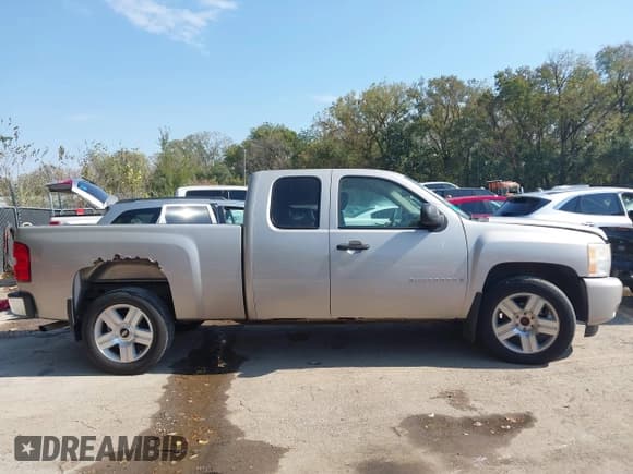 ✅ 2007 Chevrolet Silverado 1500 LTZ • VIN: 2GCEC190371708912 • Lot: 43456609. Listed on IAAI with 145,468 mi. Free auction sales archive from the USA and detailed vehicle history report at DreamBid. Image 13.