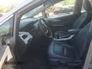 ✅ 2017 Chevrolet Bolt EV Premier • VIN: 1G1FX6S07H4190060 • Лот: 50915694. Опубликован ранее на Copart с пробегом 77 813 миль. Бесплатный доступ к архиву аукционных продаж из США и подробный отчёт об истории автомобиля на DreamBid. Изображение 7.