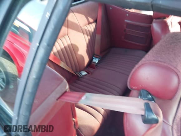 ✅ 1991 Ford Mustang LX Sport • VIN: 1FACP44E7MF156650 • Лот: 43793728. Опубликован ранее на IAAI с пробегом 299 698 миль. Бесплатный доступ к архиву аукционных продаж из США и подробный отчёт об истории автомобиля на DreamBid. Изображение 8.