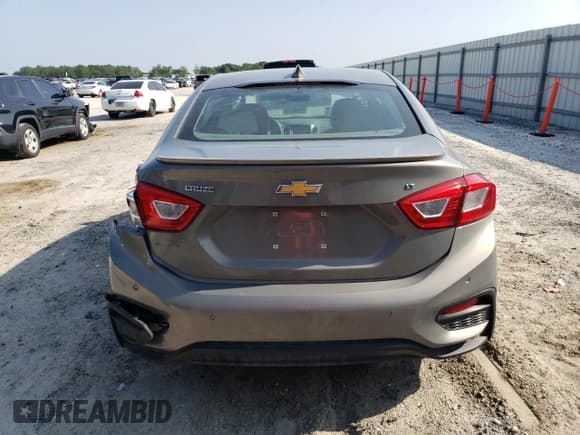 ✅ 2017 Chevrolet Cruze LT • VIN: 1G1BE5SM5H7280260 • Lot: 60887773. Listed on Copart with 77,048 mi. Free auction sales archive from the USA and detailed vehicle history report at DreamBid. Image 6.