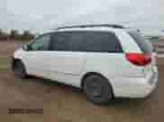 2009 Toyota Sienna LE z VIN 5TDZK23C19S276104, wystawiony jako Copart lot #81915145 z przebiegiem 261 254 mil mil oraz Szkoda całkowita • Salvage title. Historia ofert i sprzedaży dostępna na DreamBid. Obrazek 2.