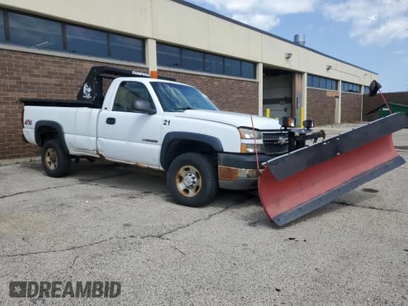 ✅ 2005 Chevrolet Silverado 2500HD Work Truck • VIN: 1GCHK24U45E109139 • Лот: 61423745. Опубликован ранее на Copart с пробегом 87 475 миль. Бесплатный доступ к архиву аукционных продаж из США и подробный отчёт об истории автомобиля на DreamBid. Изображение 4.