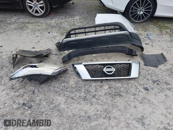 ✅ 2014 Nissan Pathfinder SV • VIN: 5N1AR2MN7EC716214 • Lot: 41499952. Listed on IAAI with 144,283 mi. Free auction sales archive from the USA and detailed vehicle history report at DreamBid. Image 12.