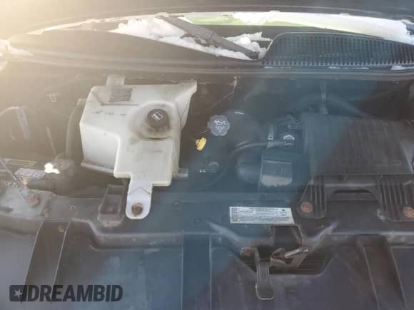 2005 Chevrolet Express Passenger с VIN 1GAGG25V151202897, выставлен на аукционе Copart как лот 43772225 с пробегом 147 778 миль миль и Списание • Salvage title. История ставок и продаж доступна на DreamBid. Изображение 12.