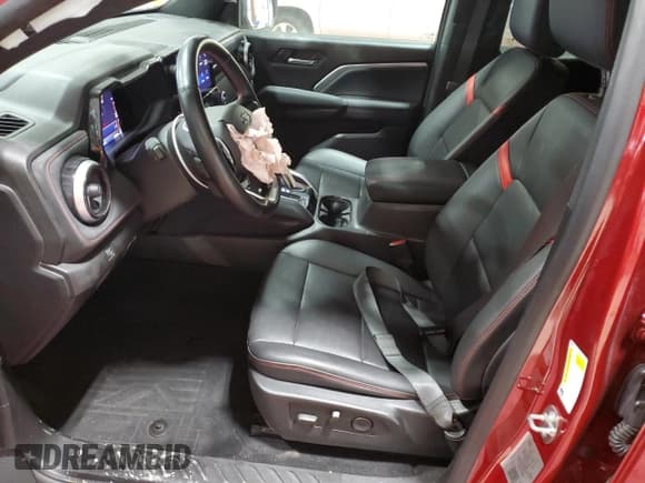 ✅ 2023 Chevrolet Colorado 4WD Z71 • VIN: 1GCPTDEK9P1142262 • Lot: 92081335. Listed on Copart with 46,059 mi. Free auction sales archive from the USA and detailed vehicle history report at DreamBid. Image 7.