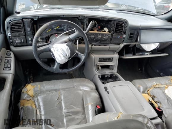 ✅ 2001 Chevrolet Suburban LS • VIN: 3GNEC16T11G144357 • Лот: 71000454. Опубликован ранее на Copart с пробегом Не указан. Бесплатный доступ к архиву аукционных продаж из США и подробный отчёт об истории автомобиля на DreamBid. Изображение 8.