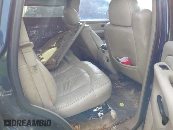 ✅ 2001 Chevrolet Tahoe LS • VIN: 1GNEC13T91R219486 • Lot: 41439329. Wystawiony na IAAI z przebiegiem 265 974 mil. Bezpłatny archiwum sprzedaży aukcyjnych z USA i szczegółowy raport historii pojazdu na DreamBid. Zdjęcie 8.